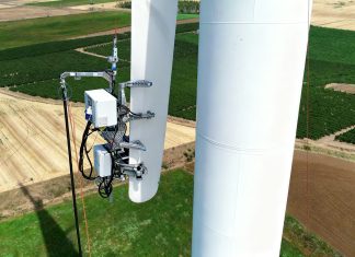 Robots that walk on wind turbine blades using vacuum technology